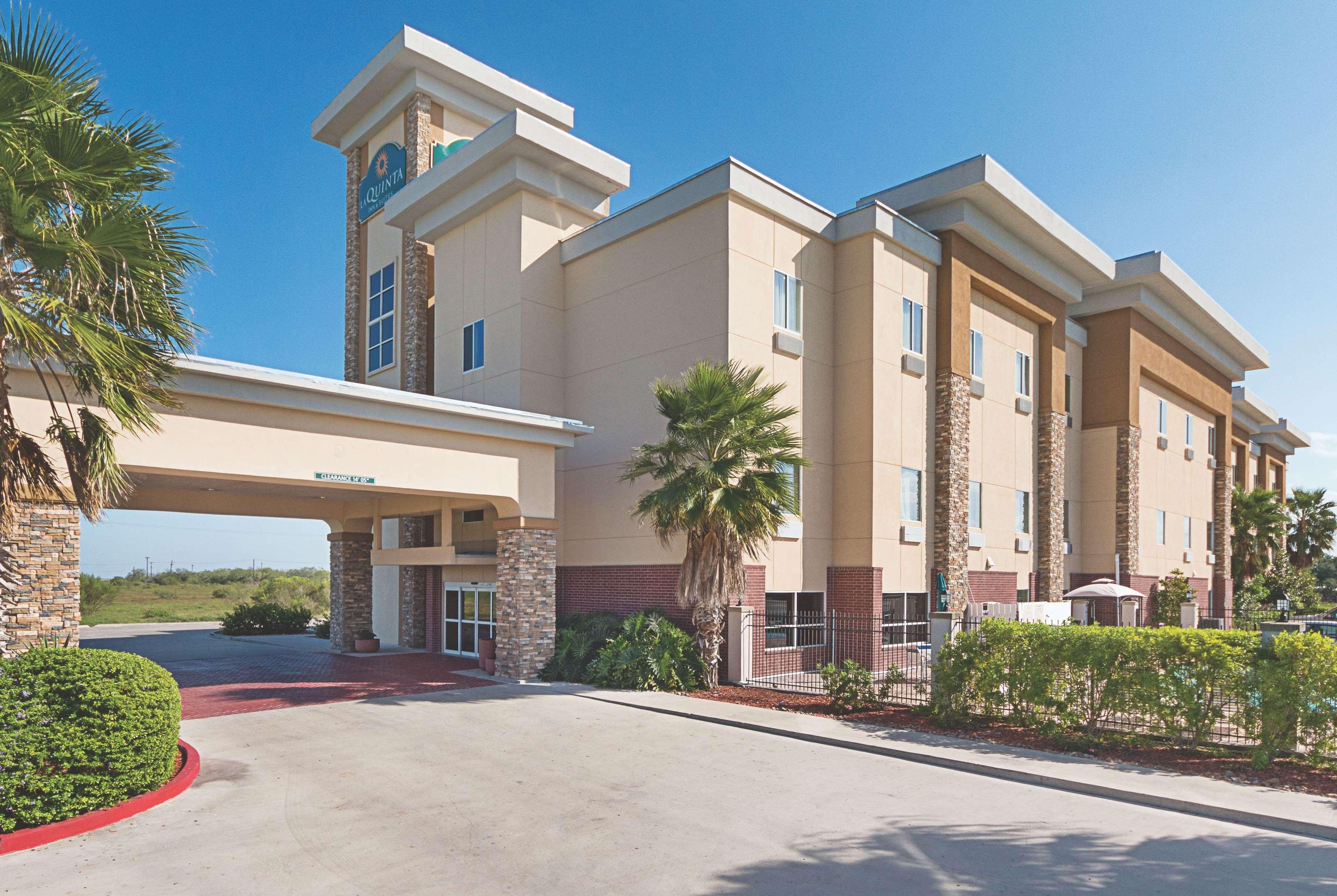La Quinta By Wyndham Mathis Exterior photo